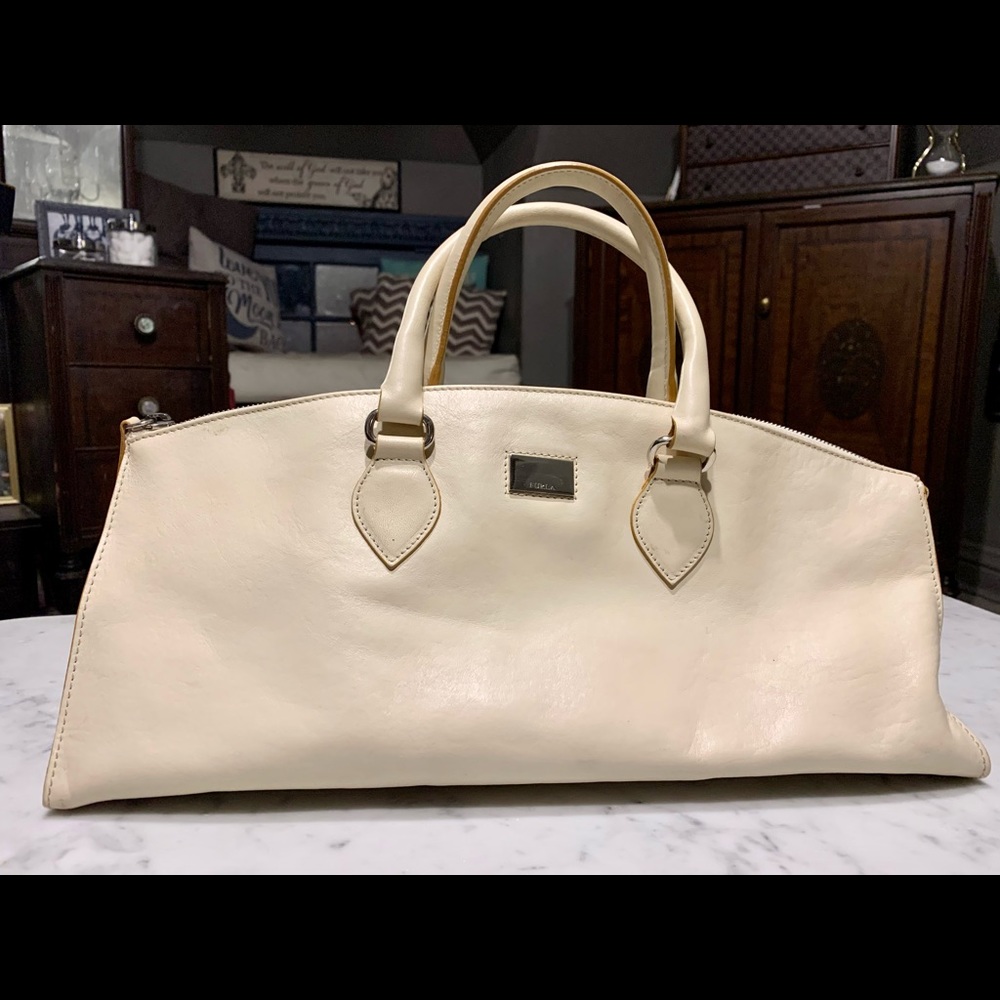 Furla cream leather purse
